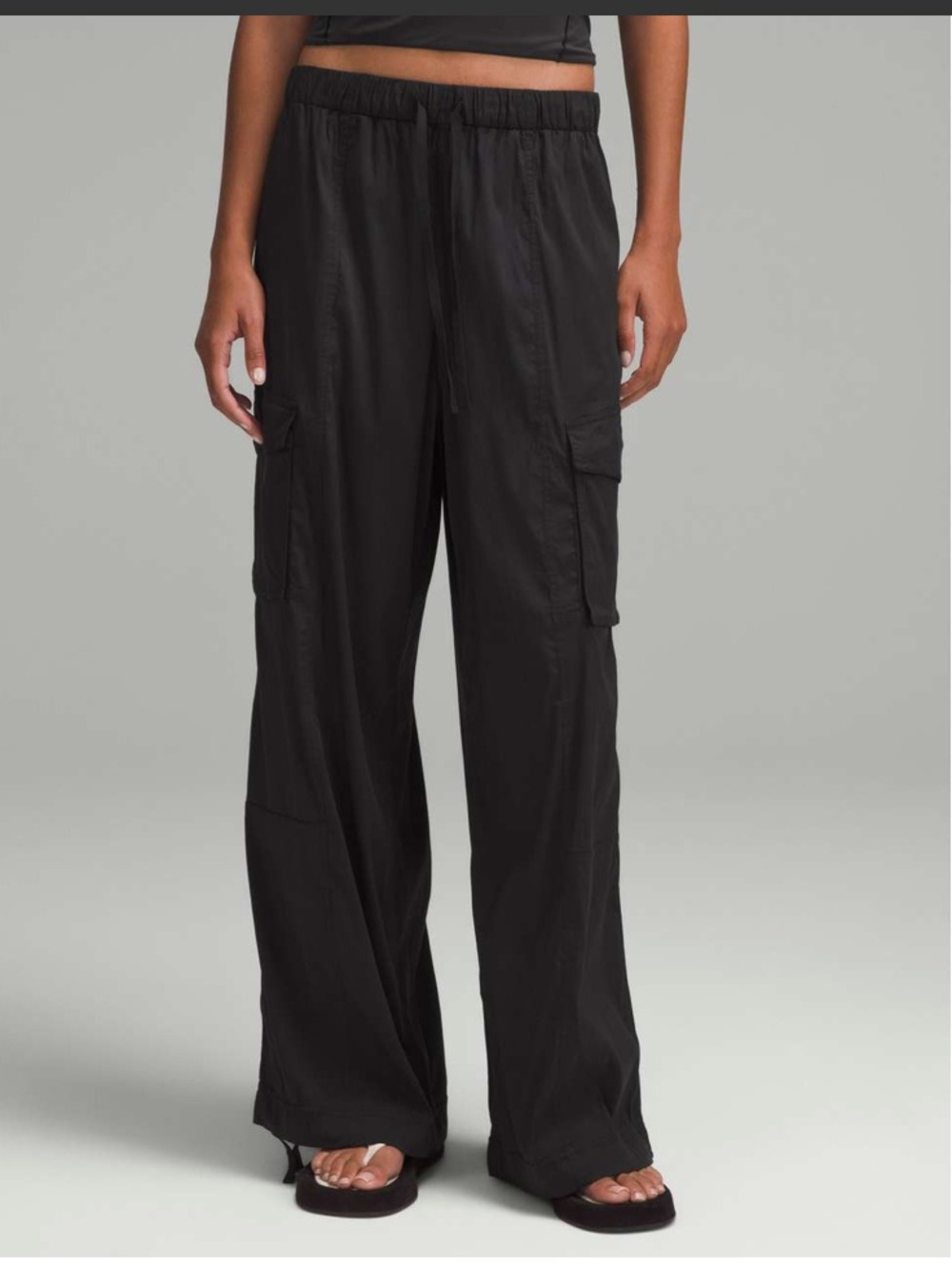 lululemon🍋Lightweight Adjustable Mid-Rise Cargo Pant - BlackSize Med EUC
